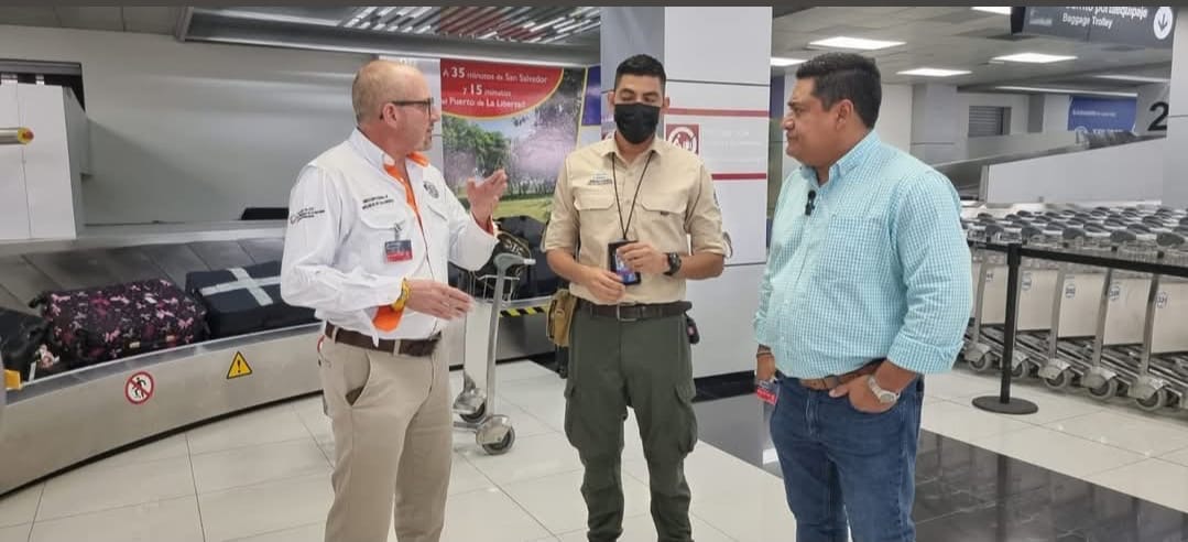 Alex Hasbun coordinating in the airport baggage and biosecurity area in El Salvador